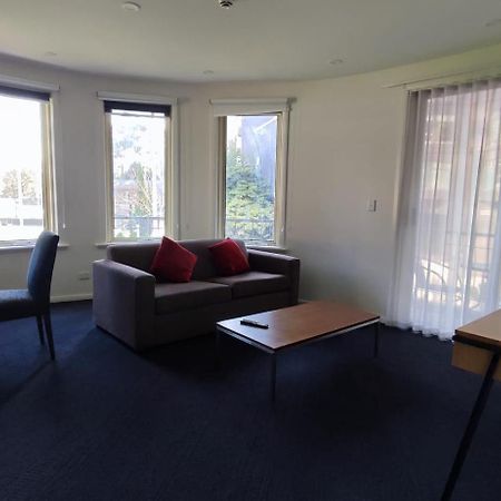 South Yarra Central Apartment Hotel Мельбурн Экстерьер фото