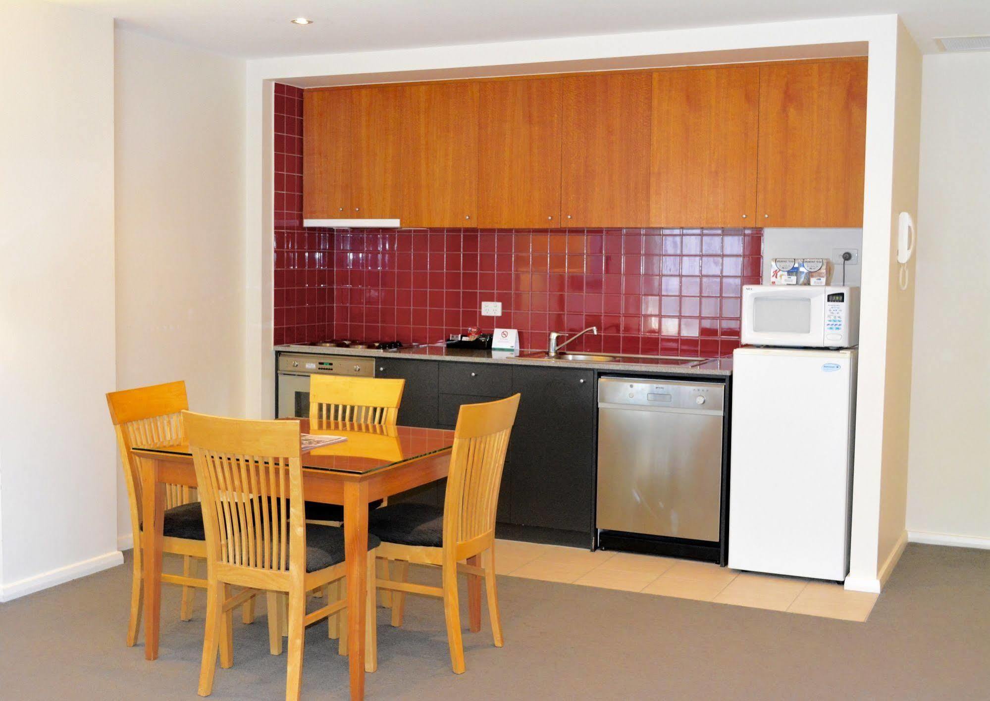 South Yarra Central Apartment Hotel Мельбурн Экстерьер фото